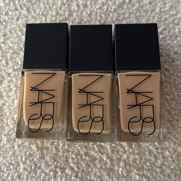 New NARS Light Reflecting Advanced Skincare Foundation : Panjab Fiji & Vienna